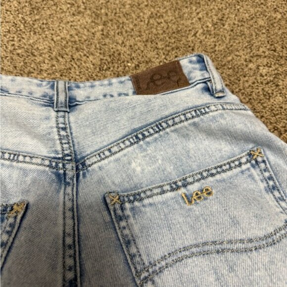 Lee Vintage Light Wash Jean Shorts - Picture 4 of 9